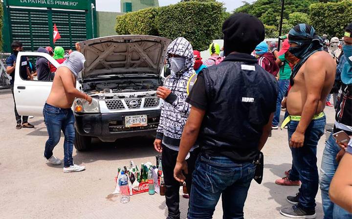 Ayotzinapa ataque cuartel infantería